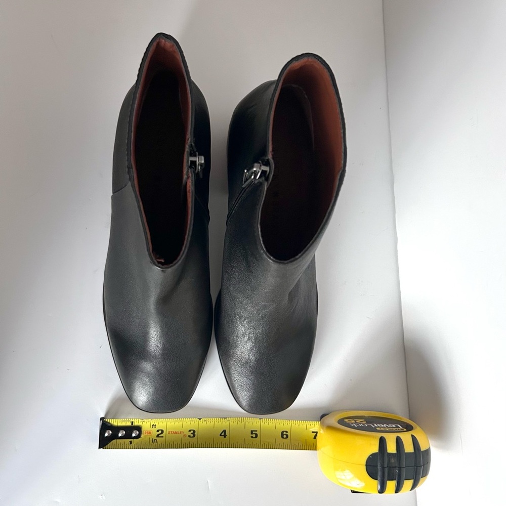NEW IN BOX Lucky Brand Mazzee Black Ankle Boots. Black. Size: 7 - Picture 10 of 15